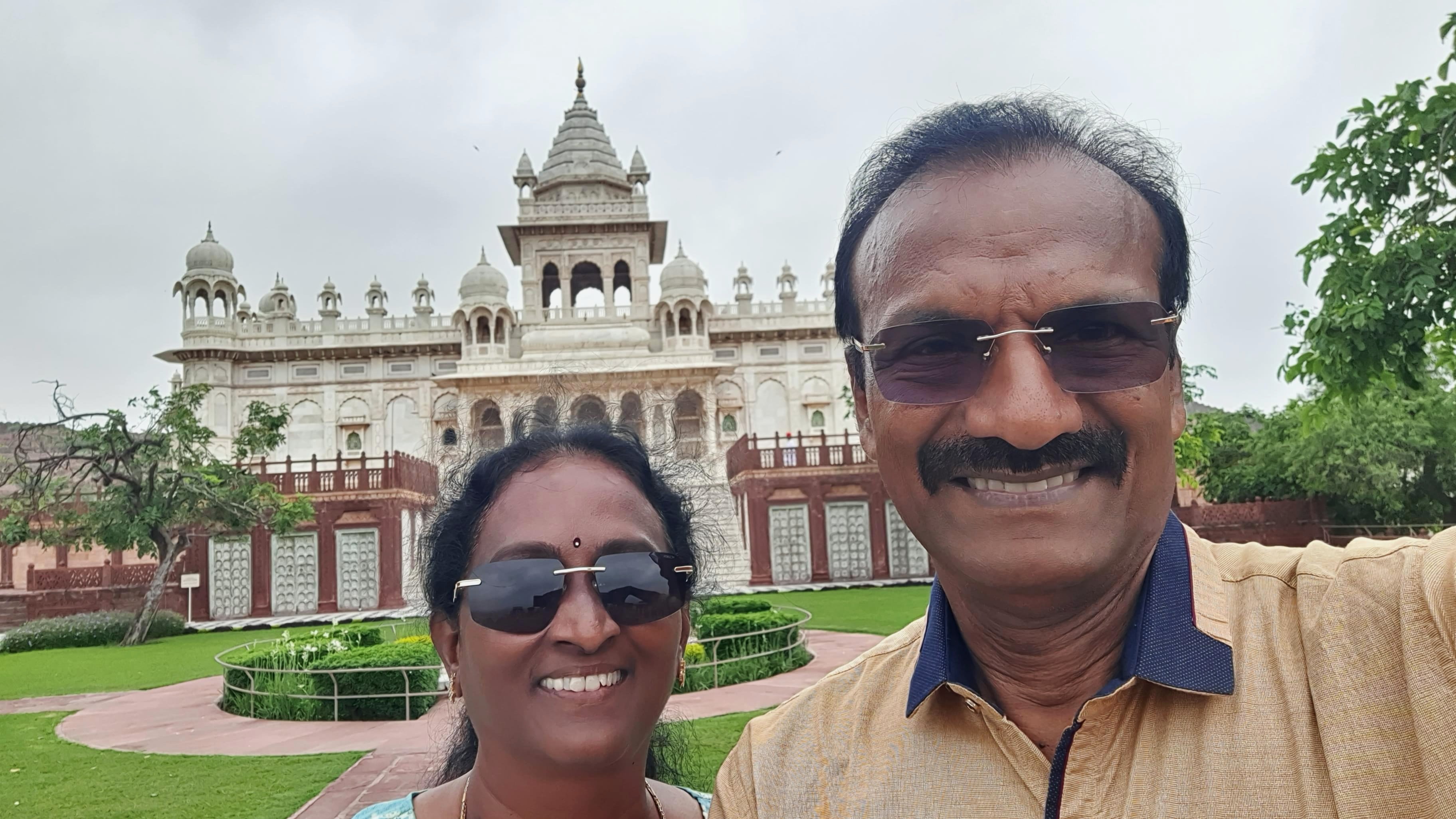 Fort Sunsets & Lake Evenings: Kalaiselvan & His Wife’s Rajasthan Experience with Thrillophilia